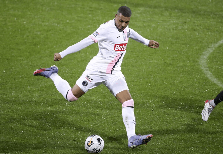 包含里程碑夜！新奥尔良鹈鹕单刀错失，法国杯今夜刷纪录，质疑声仍在，阵容厚度经受考验的词条