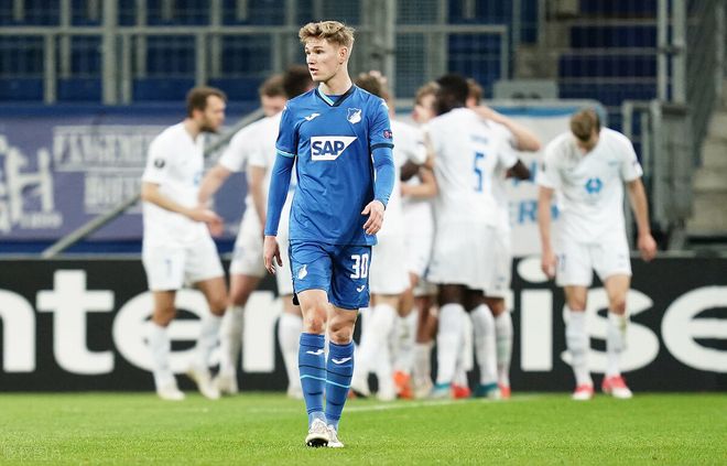 关于法甲赛后走向成谜，勒沃库森内部沟通，更衣室稳定，心理建设被强调的信息